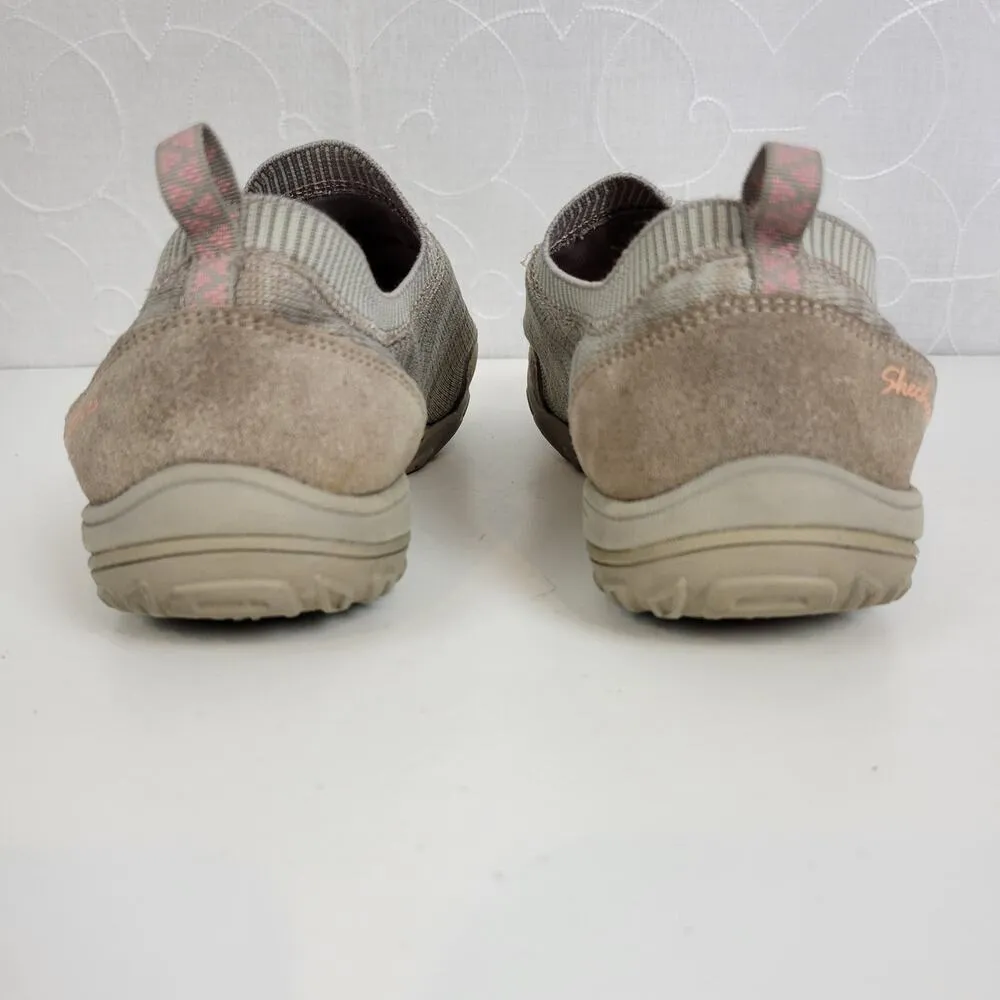Sketchers Womens Shoe 9.5 Brown Taupe Slip On Classic Fit Air Cooled Memory Foam - Image 3