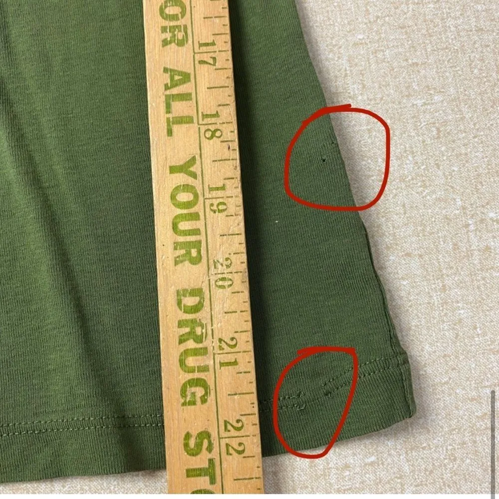 J Crew Long‎ Sleeve V Neck Fitted Tee Women’s Medium Olive Green Top- FLAWED - Image 12