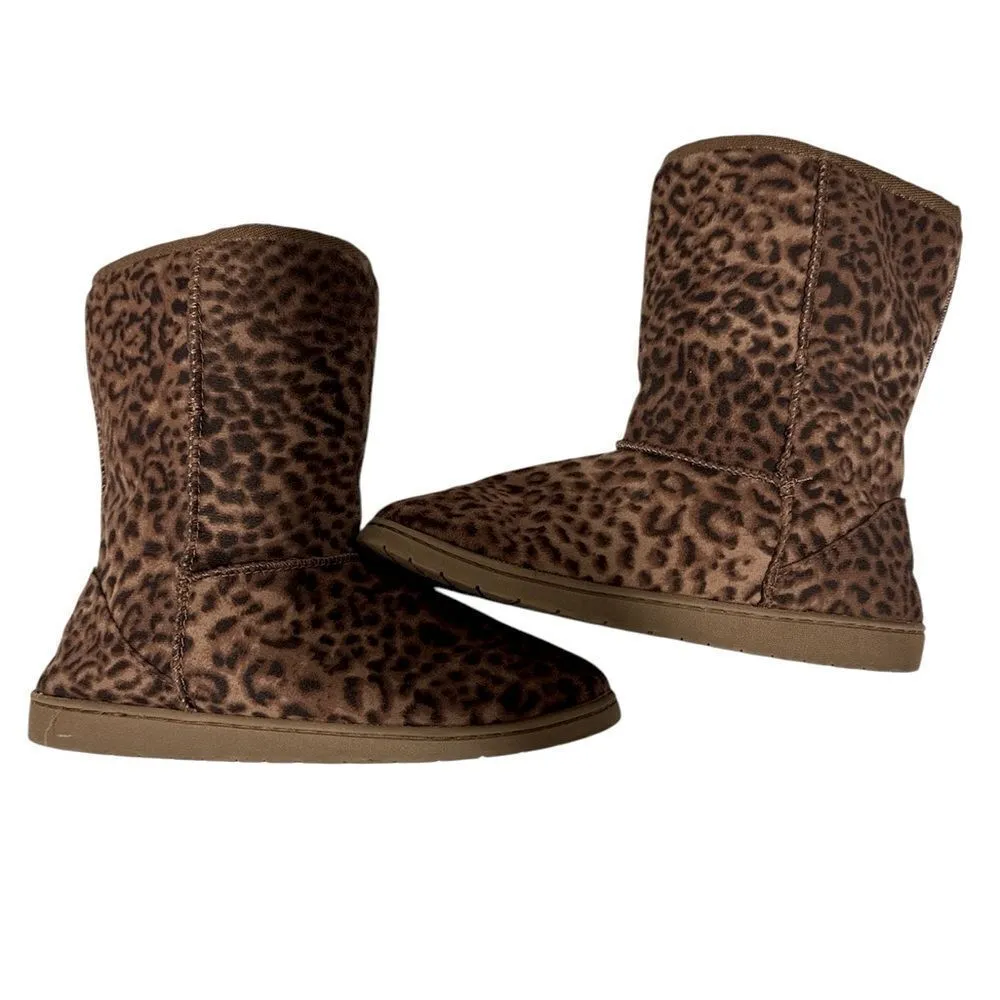 DAWGS Leopard EUC
Sheepdawgs Microfiber Boots Brown Size 6.5 - Image 3