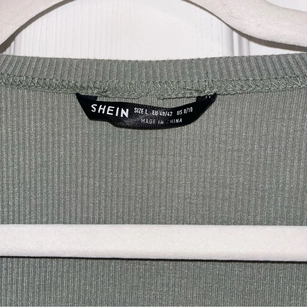 SheIn  Olive Green Crop Cardigan - Image 3