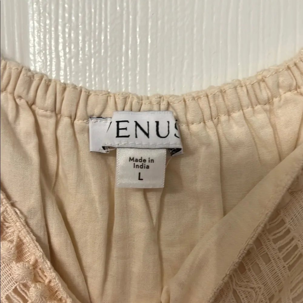 VENUS Cream Smocked Tie Front Blouse….  New without tags…  never worn - Image 2