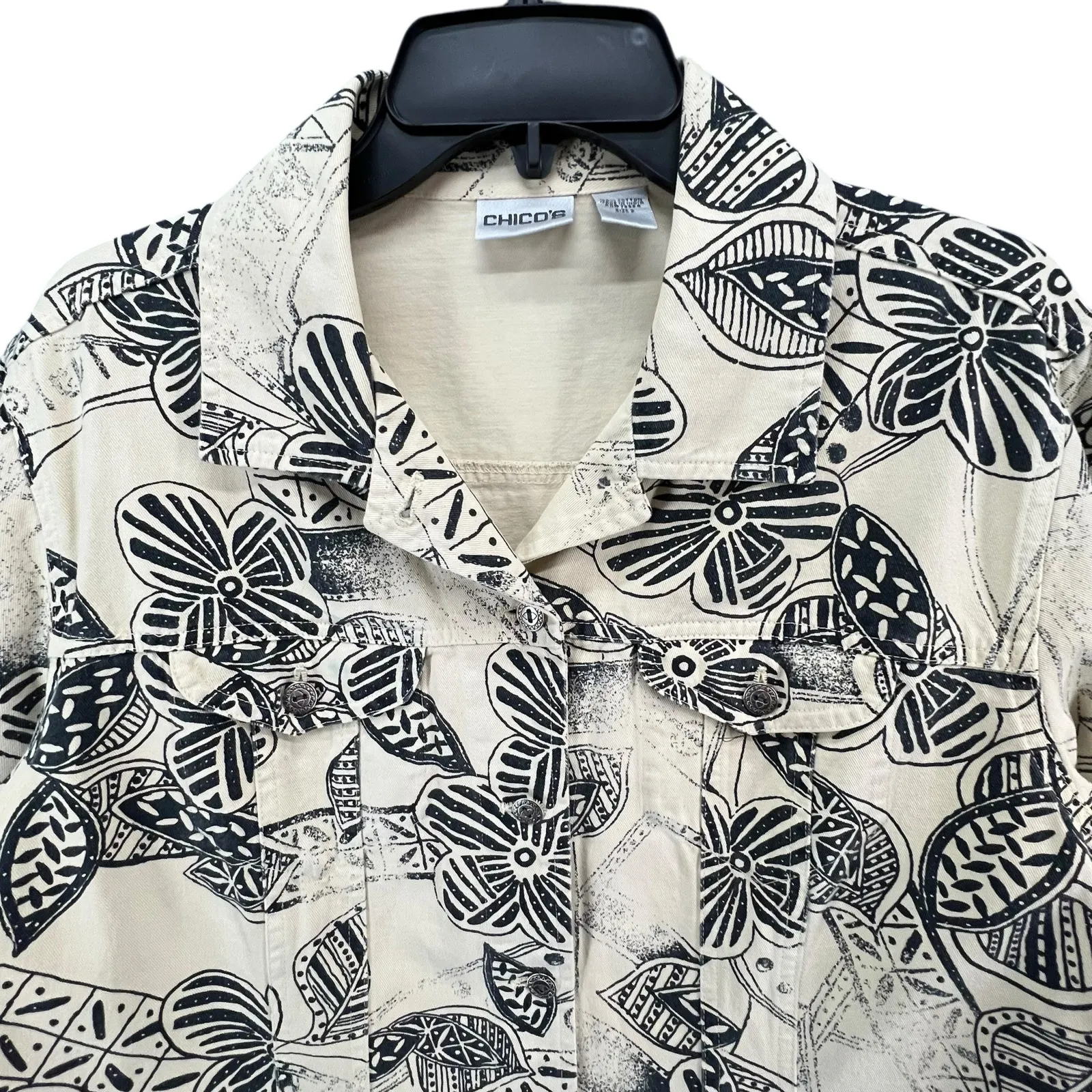 Chicos Shirt Jacket‎ Women L Cream Black Floral Cotton Boho Chic Indie Casual - Image 3