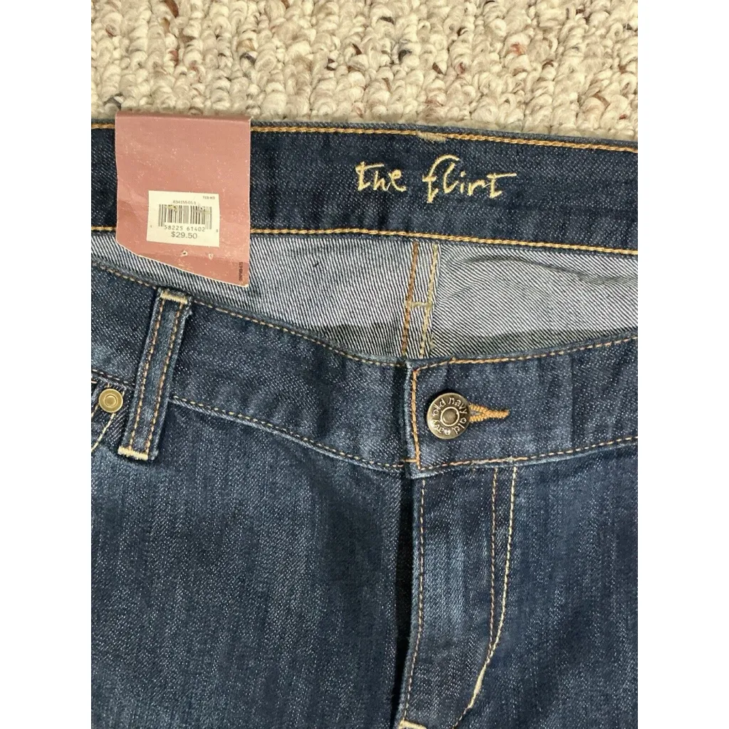 Womans Old Navy The Flirt Mid Rise Denim Cropped Blue Jeans Size 14 NWT - Image 2