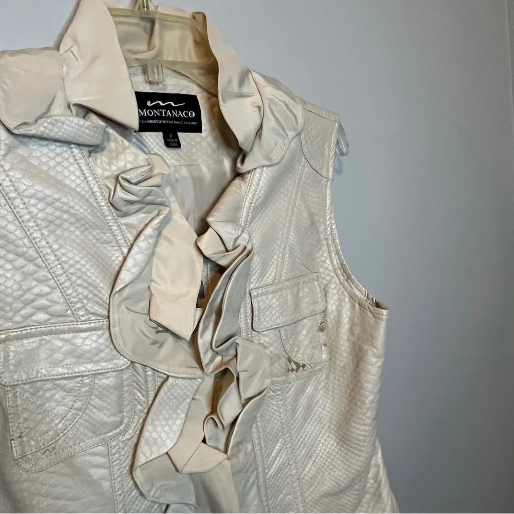 Montanaco Cream Ruffled Vest - Image 5