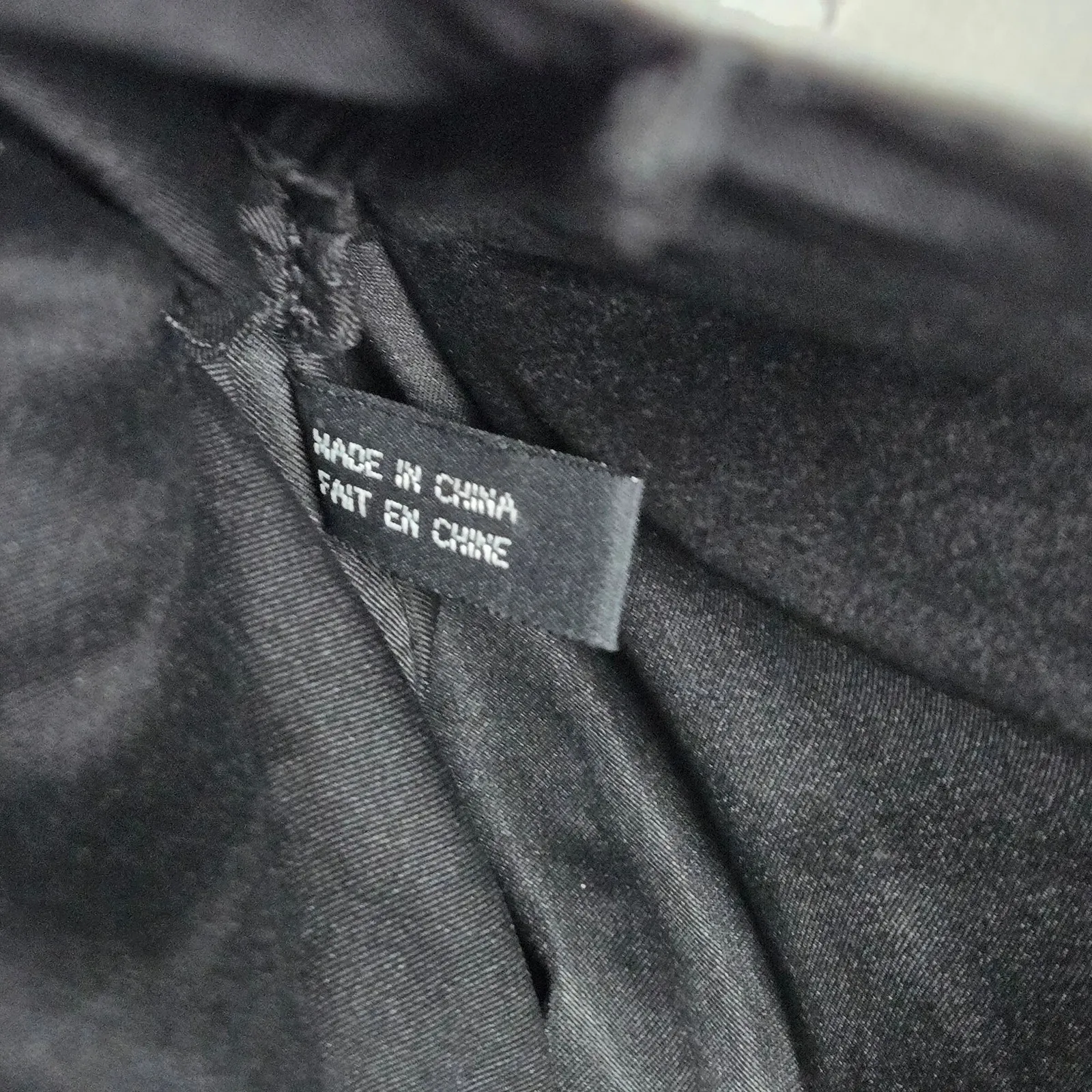 Tahari White Leather Ruffle Accent‎ Tote Bag Shoulder Bag Gold Hardware Dome - Image 12