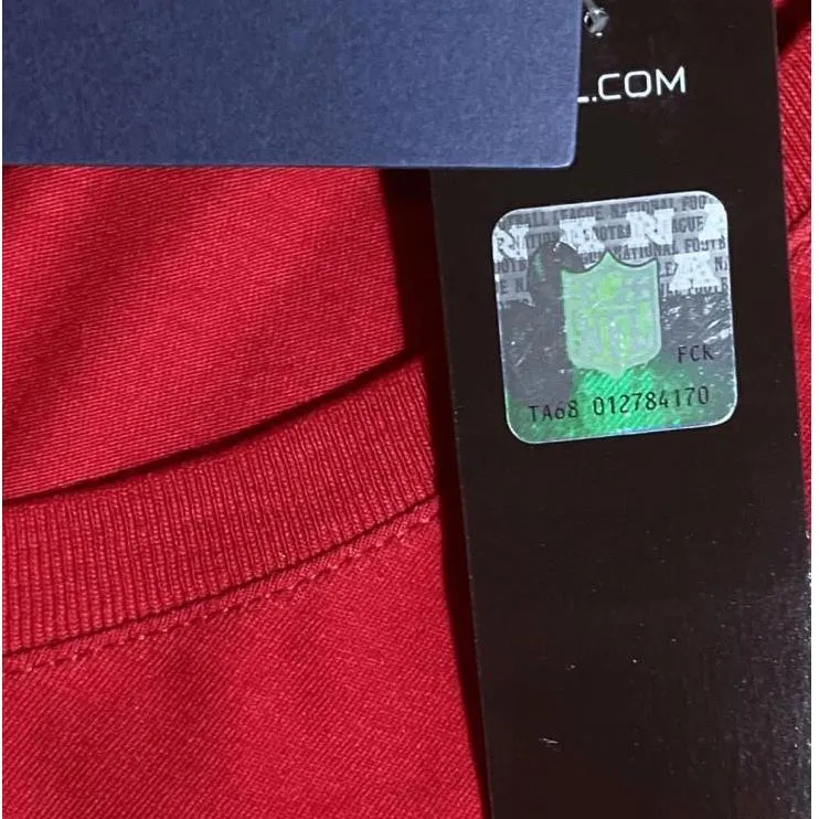 Atlanta Falcons NFL Womens Red Relaxed Fit Sports Fan Gameday Tshirt Size S - Image 5