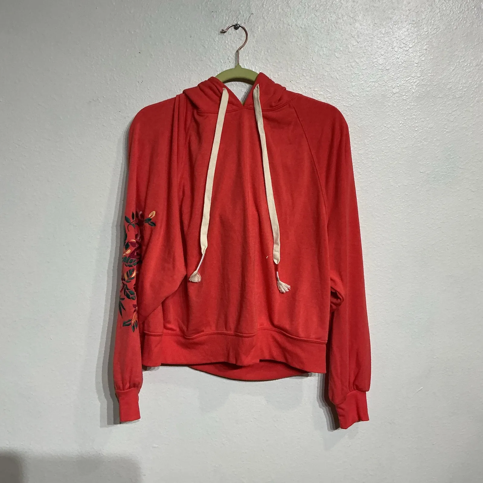 Wildfox Red Embroidered Rose Pullover Hoodie Sz S NWOT - Image 2