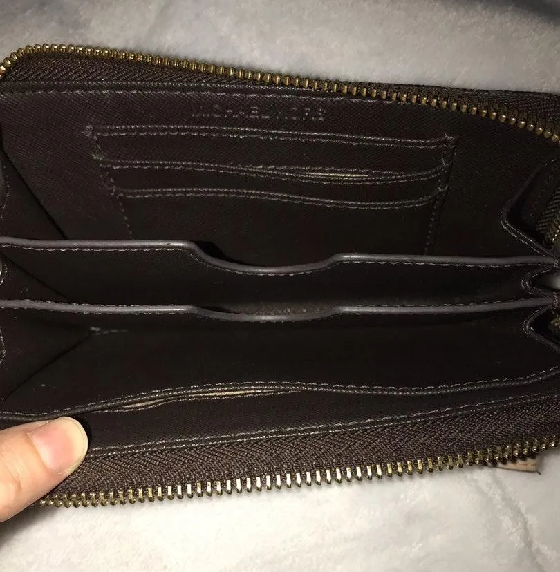 Michael Kors Wallet - Image 2