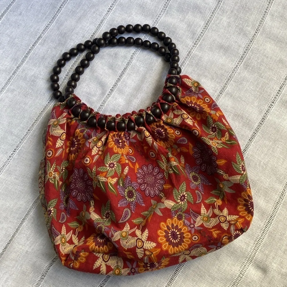 Chateau bohemian cloth shoulder bag with wooden beaded handle. - Image 5