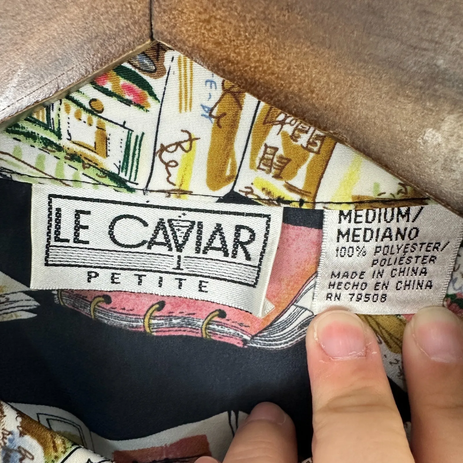 Le Caviar Petite Shirt‎ Womens M Black Travel Postcard Print Vacation Retro Top Size M - Image 2