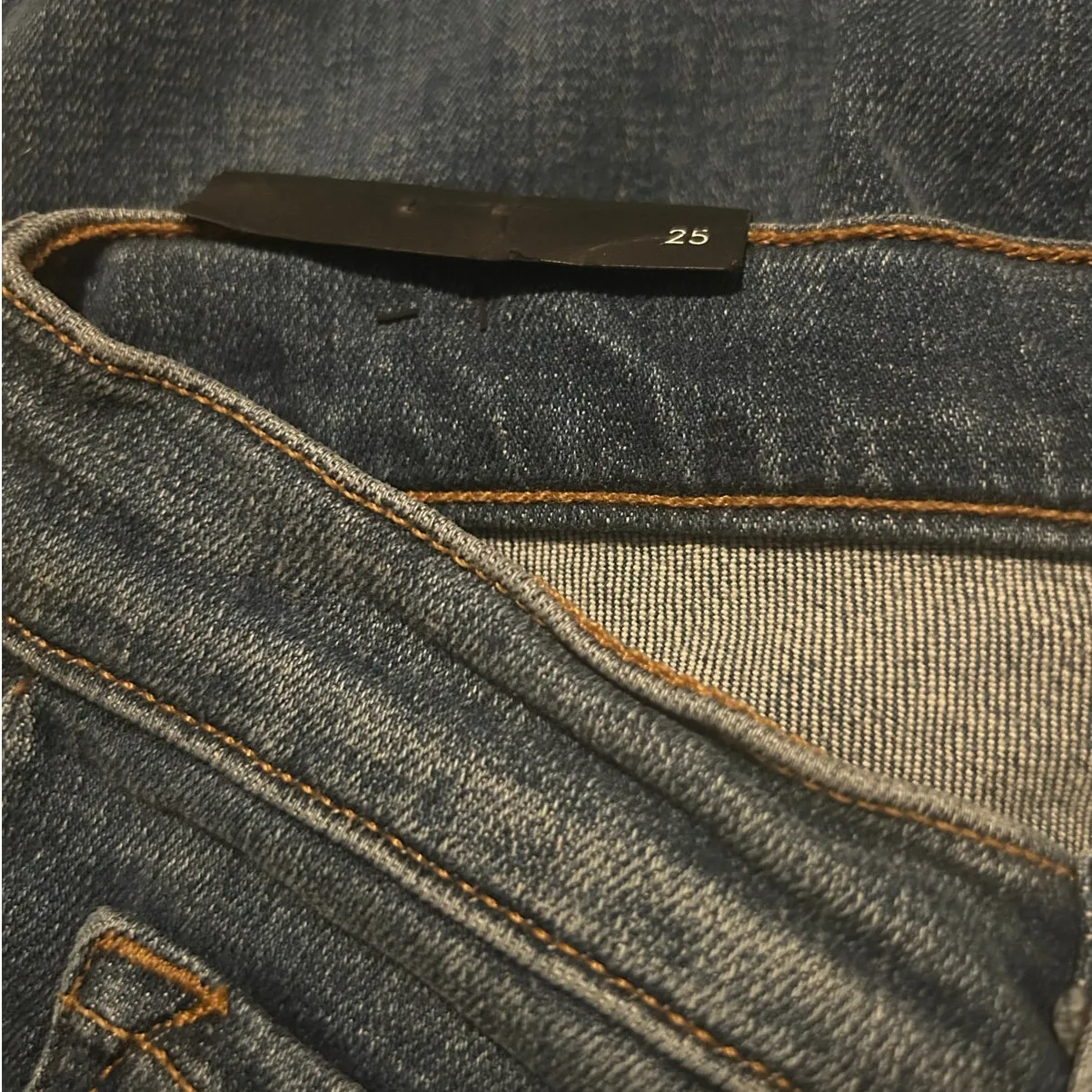 J Brand Revenge Cuffed Denim Shorts Size 25 — NWT Indigo Low-Rise Street Style - Image 10