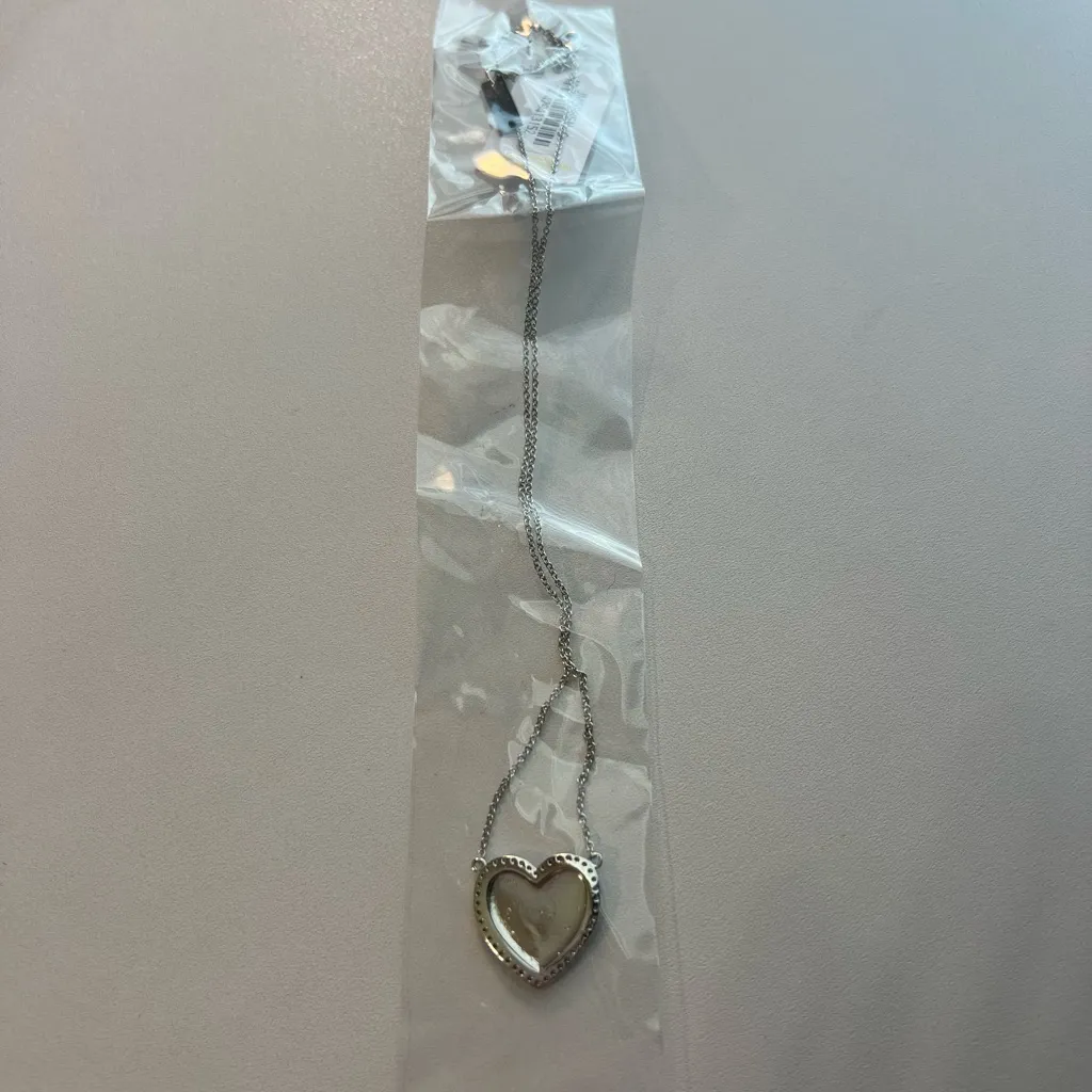 Silver Heart Pendant Necklace Heart shaped - Image 3