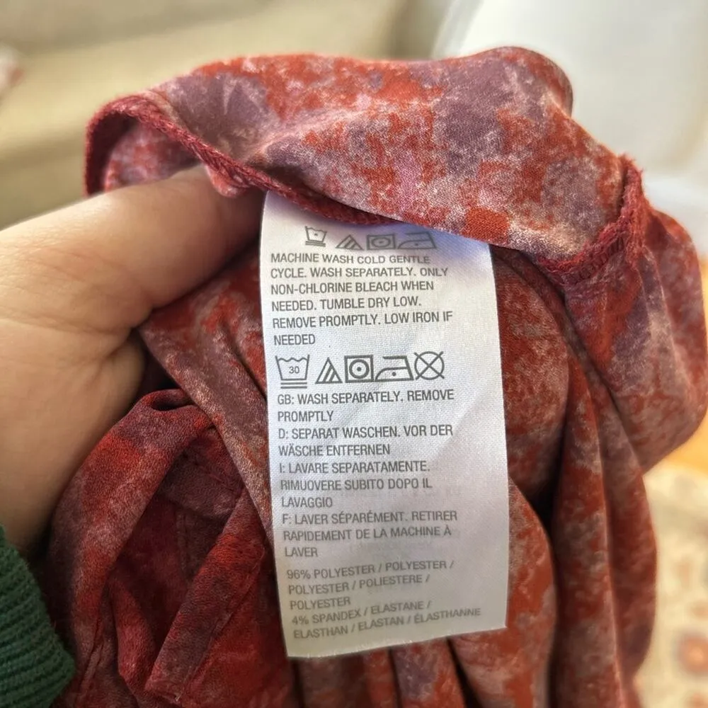 LOGO Lori Goldstein Red Abstract Print Ruffle Hem  Blouse - Image 5