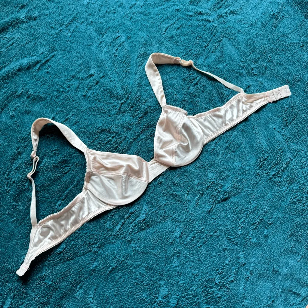 Vintage 90s Victoria’s Secret Second Skin Satin Bra 36A Pink Silky Smooth Retro - Image 4