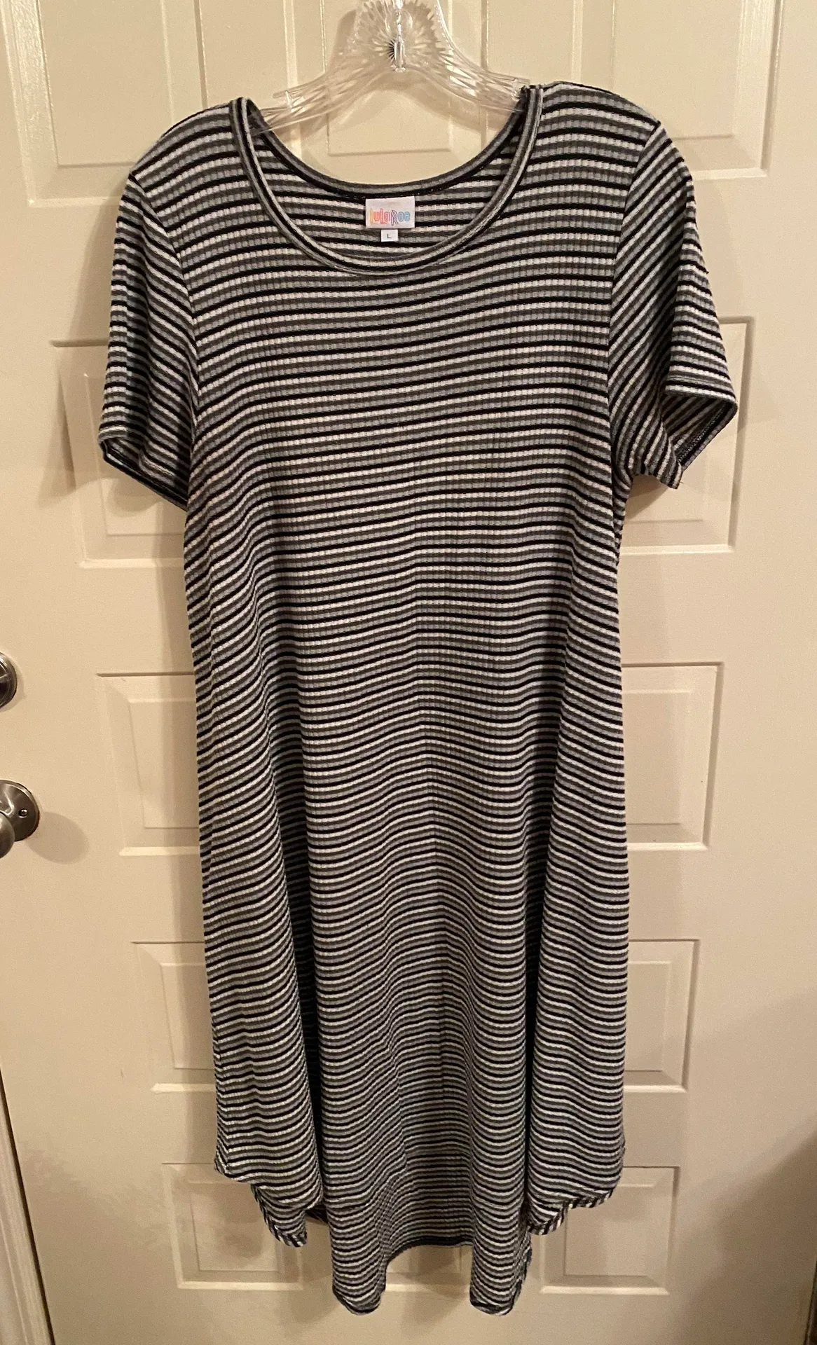 LuLaRoe Carly - Image 2