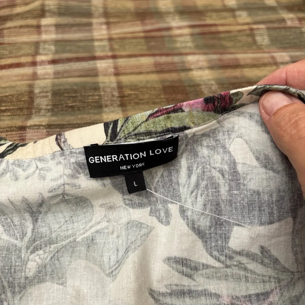 Generation Love Black and White Sundress with V-Neck and Long Sleeves - Image 2