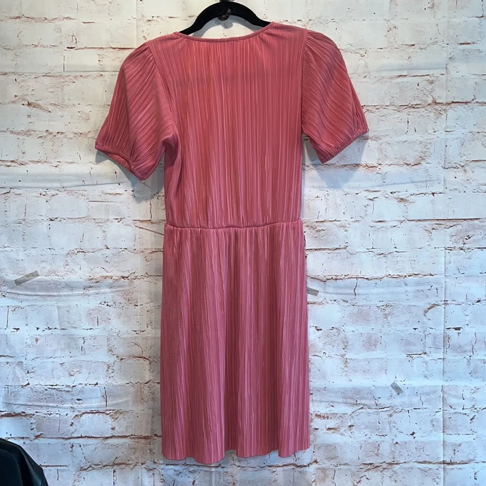 Asos Pink faux wrap splice neckline v neck short sleeve pleated barbie accent 4 - Image 9