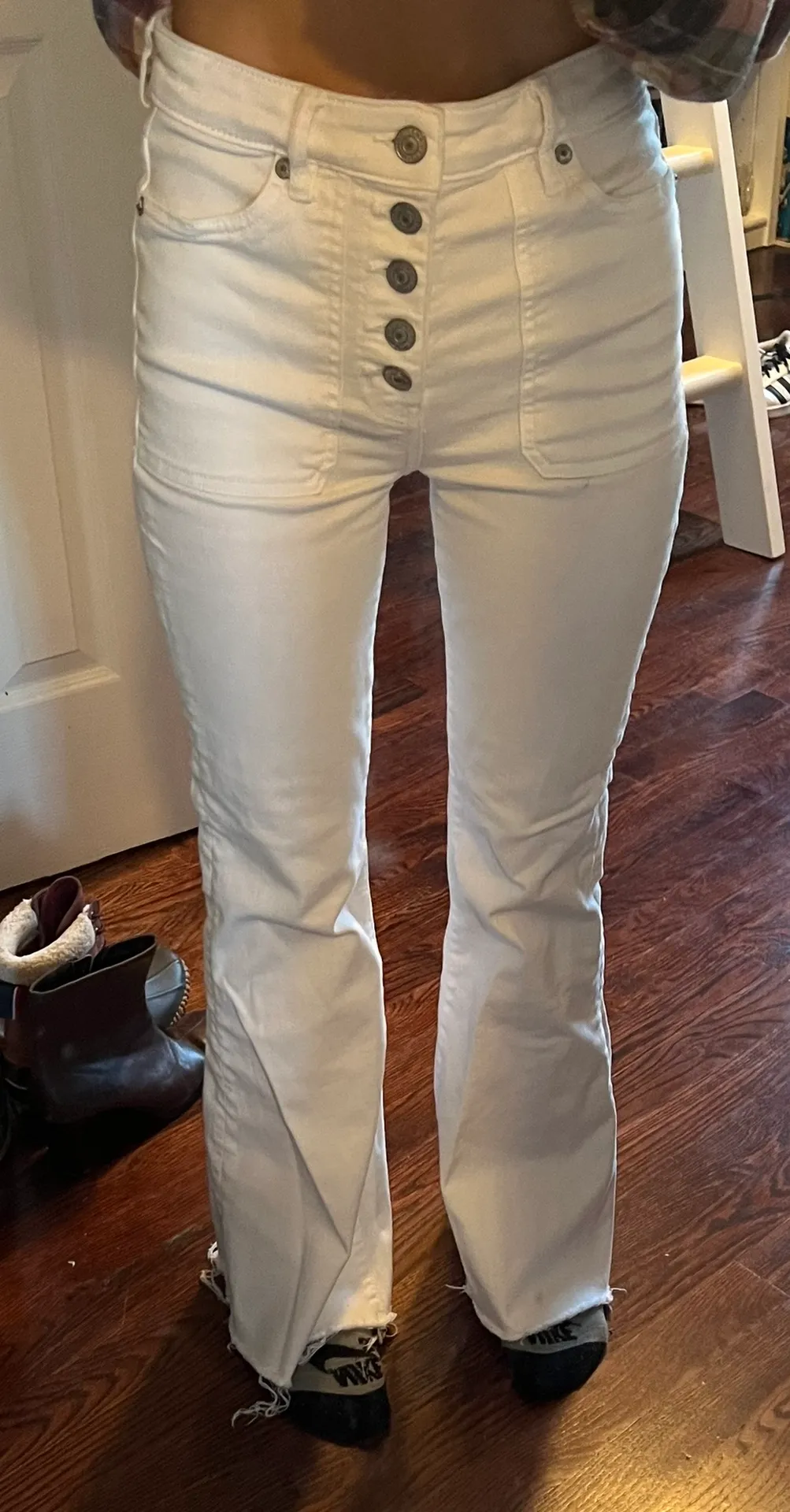 American Eagle High Rise Flare Jeans - Image 3