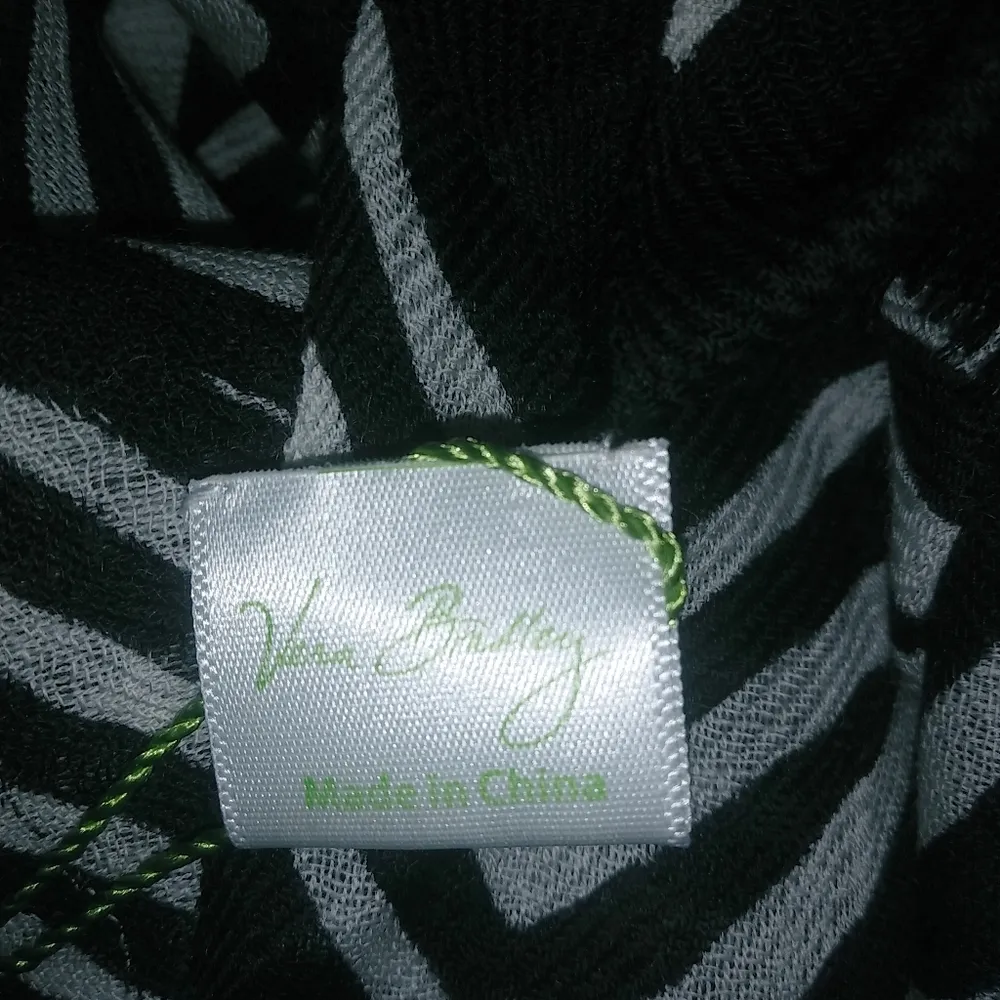 Vera Bradley Soft Wool Black and White Zebra - Image 4