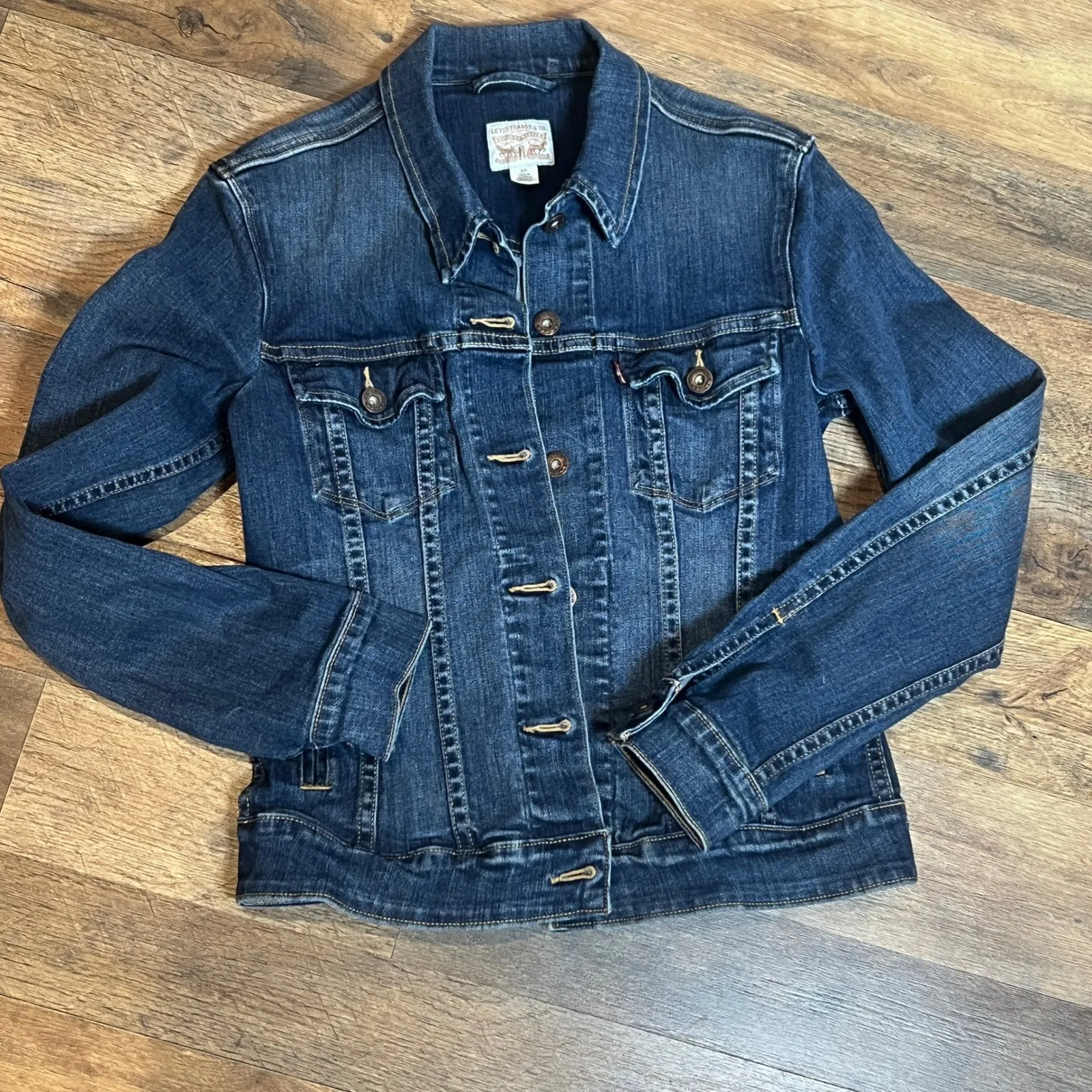 Levi's Women's Original Trucker Denim Jacket Size Small - Image 5