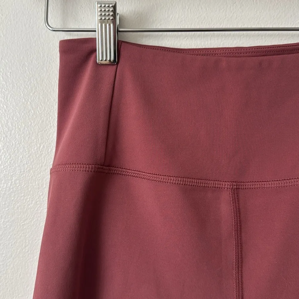 Girlfriend Collective M Pomegranate High Rise Bike Shorts - Image 4