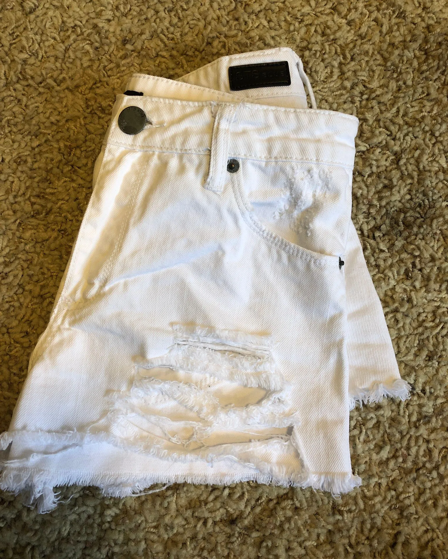 sts blue white distressed denim shorts - Image 4