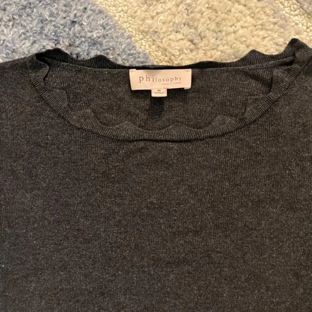 Minimalist Professional Philosophy Apparel Scallop 3/4 Sleeve Gray Sweater Top M - Image 6