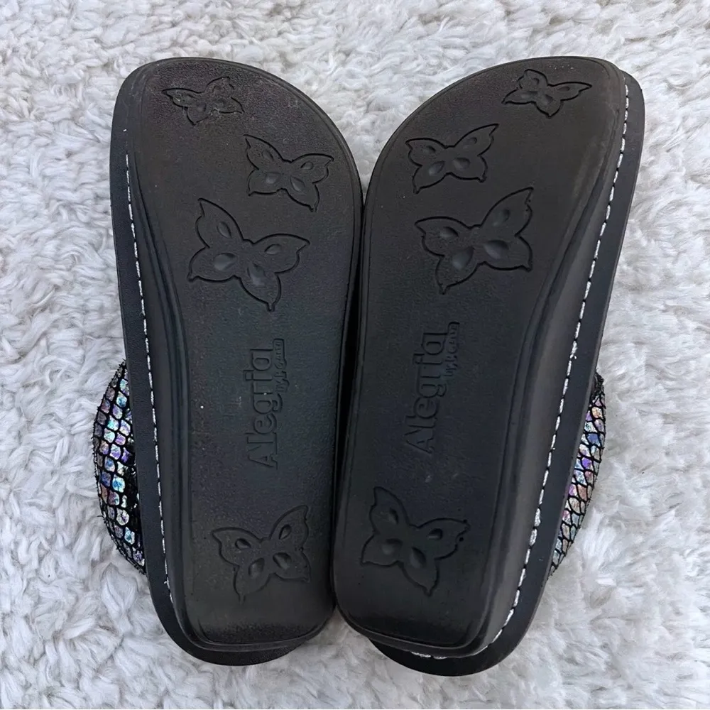 Alegria by PG Iridescent Mermaid Print Slip-On Clogs Women’s Size 36 - Image 6