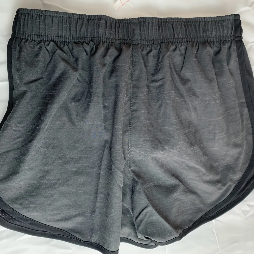 Nike Women's DRI-FIT Tempo Running Shorts Heather Gray Blk Size S - Image 11