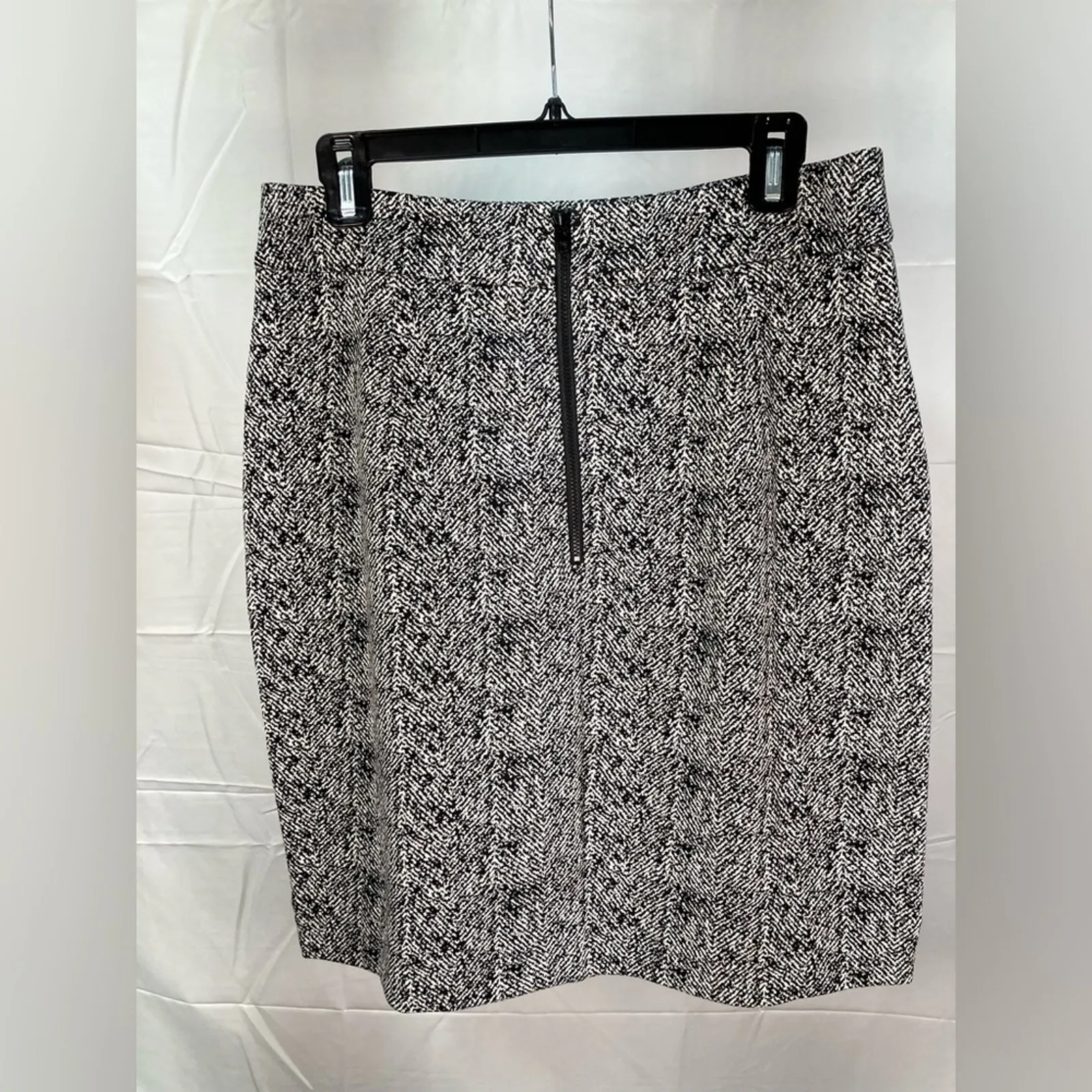 Cabi‎ Agent Skirt Black Herringbone Womens size 8 Style #4387 Career Preppy - Image 4