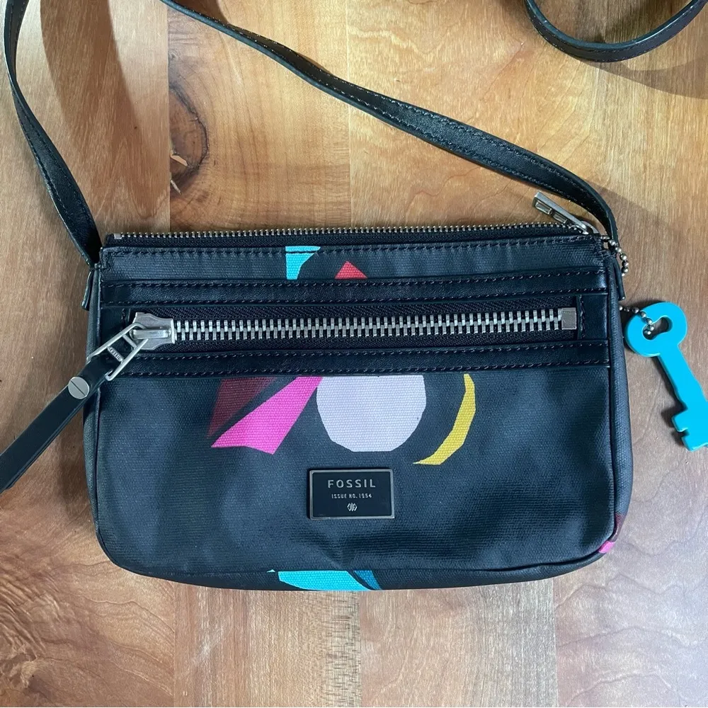 Vintage Y2K  Small Black Canvas Leather Crossbody Purse Geometric Key-Per - Image 2