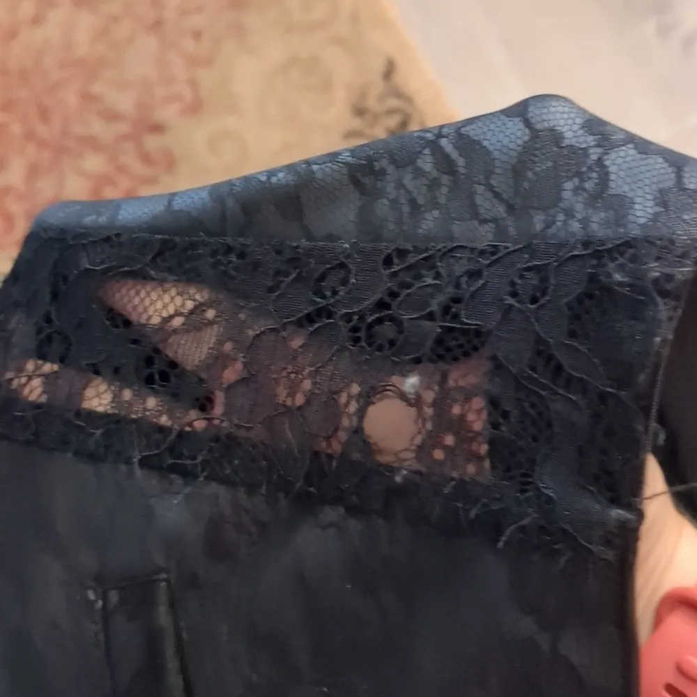 Manière de voir faux leather pants size 8 - Image 4