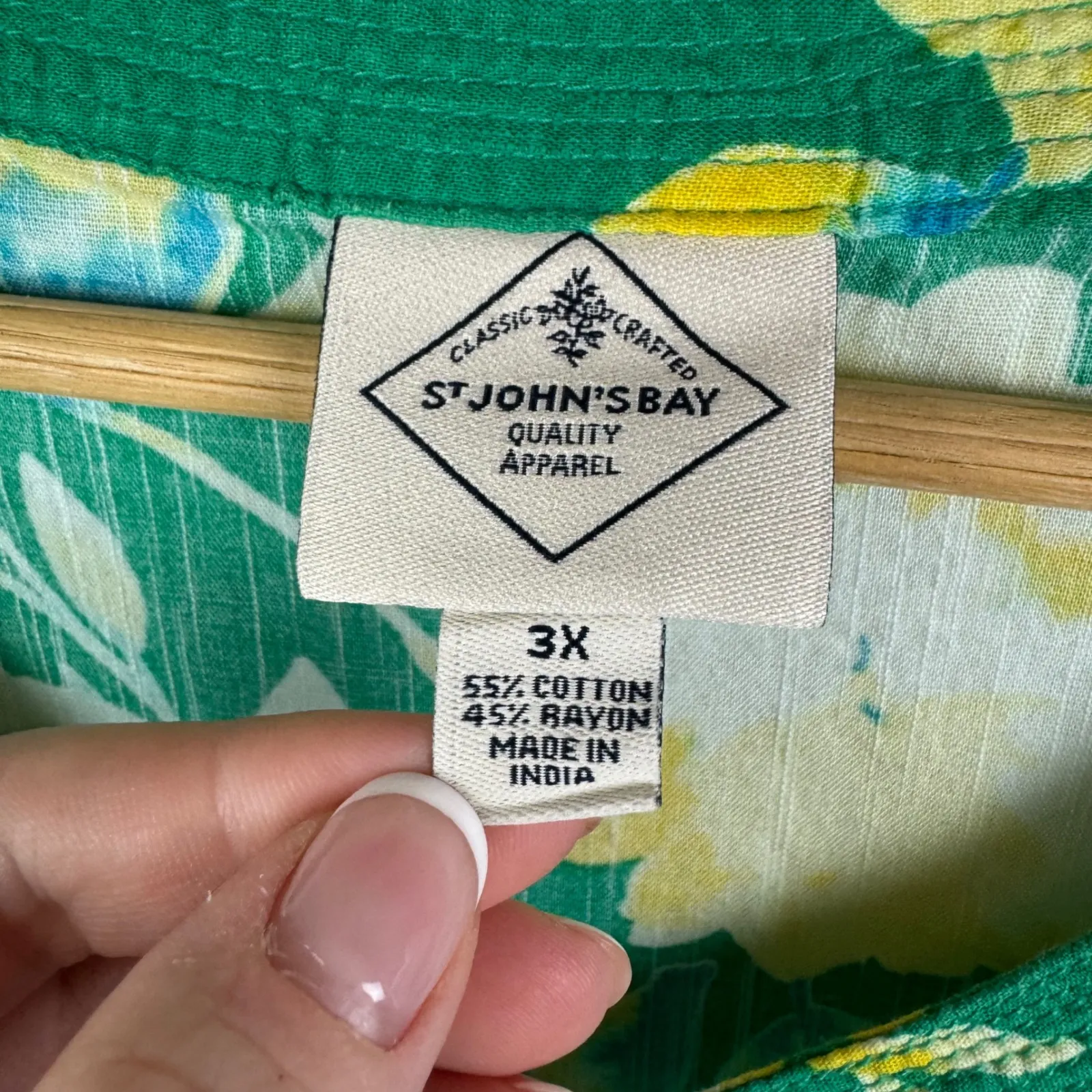 St John's Bay Floral Peasant Blouse Size 3X Green Lightweight Boho Office Casual - Image 4