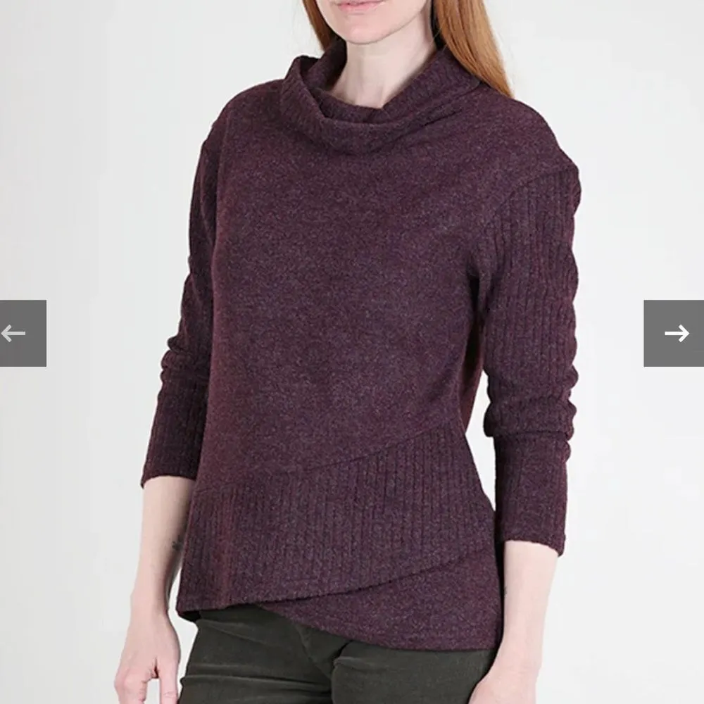 TRISHA TYLER Crossover Hem Brushed Top in Plum Purple Size XS Sweater - Image 3