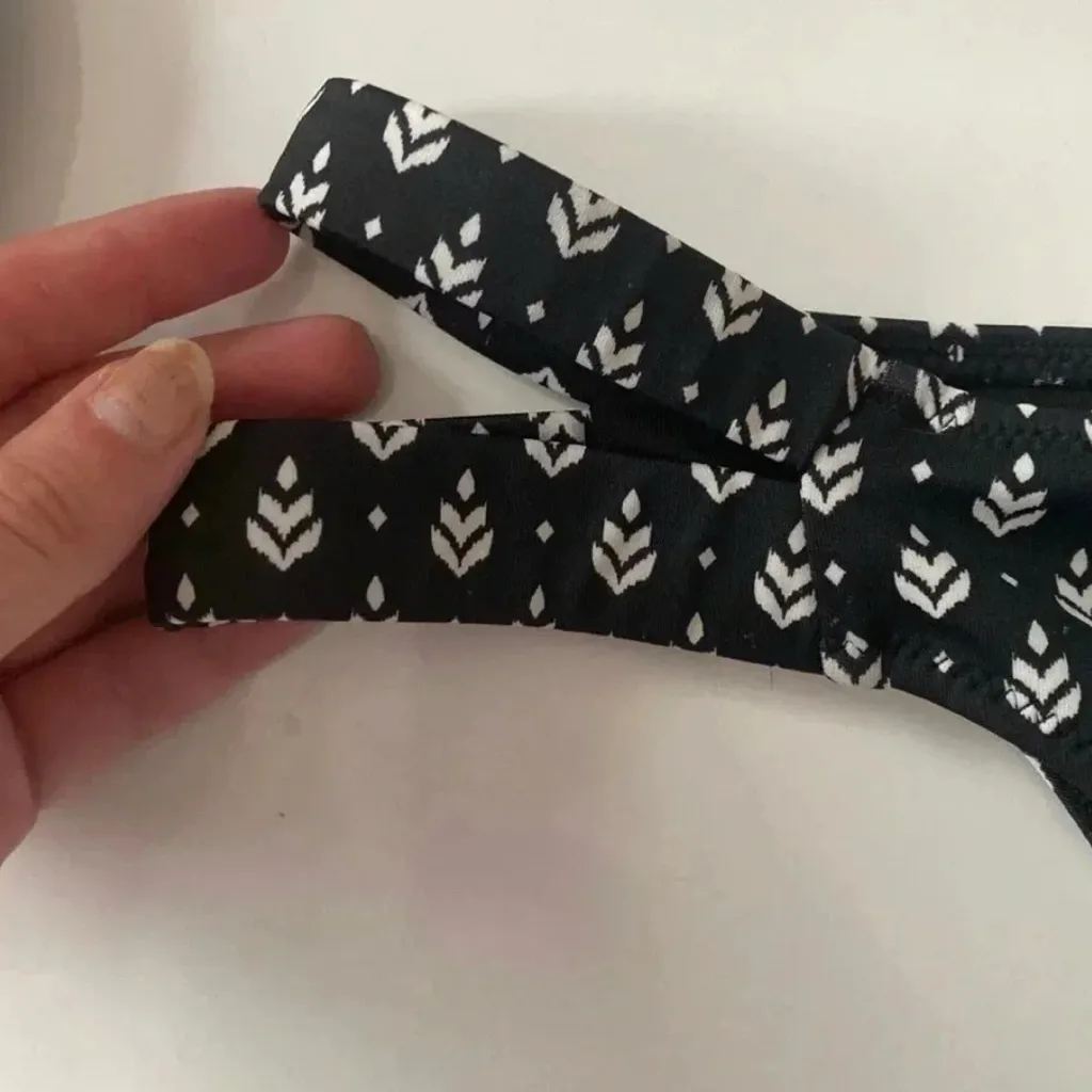 Shade & Shore Black and White Bikini Bottom Size Small - Image 3