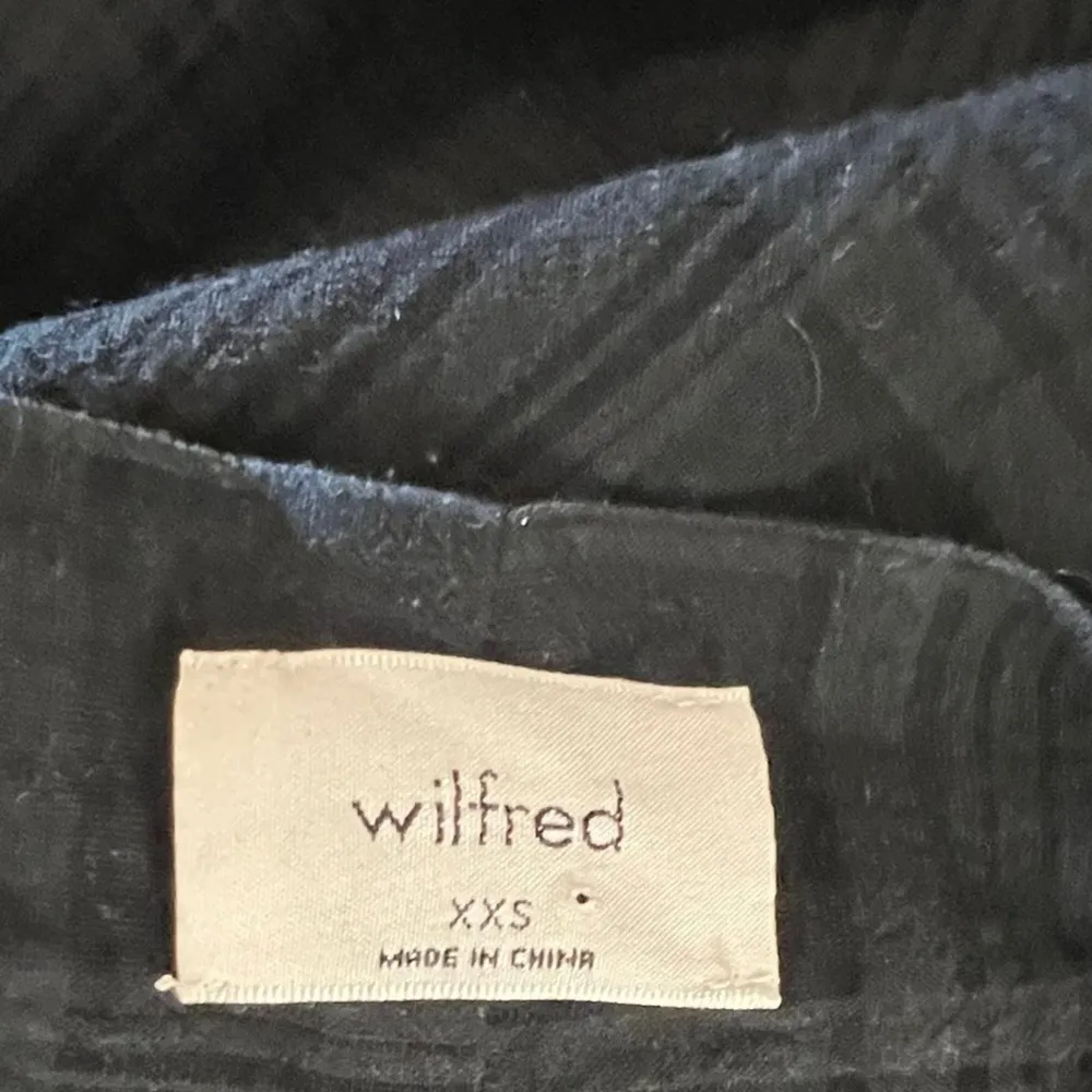 Wilfred Black Robe‎ - Image 6