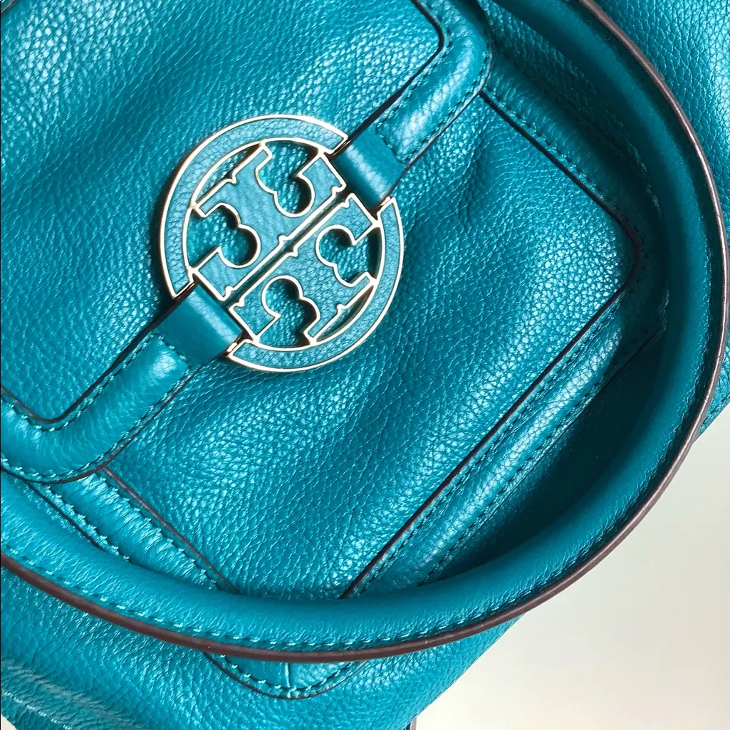 Stunning TORY BURCH AMANDA bag 🦋 - Image 8
