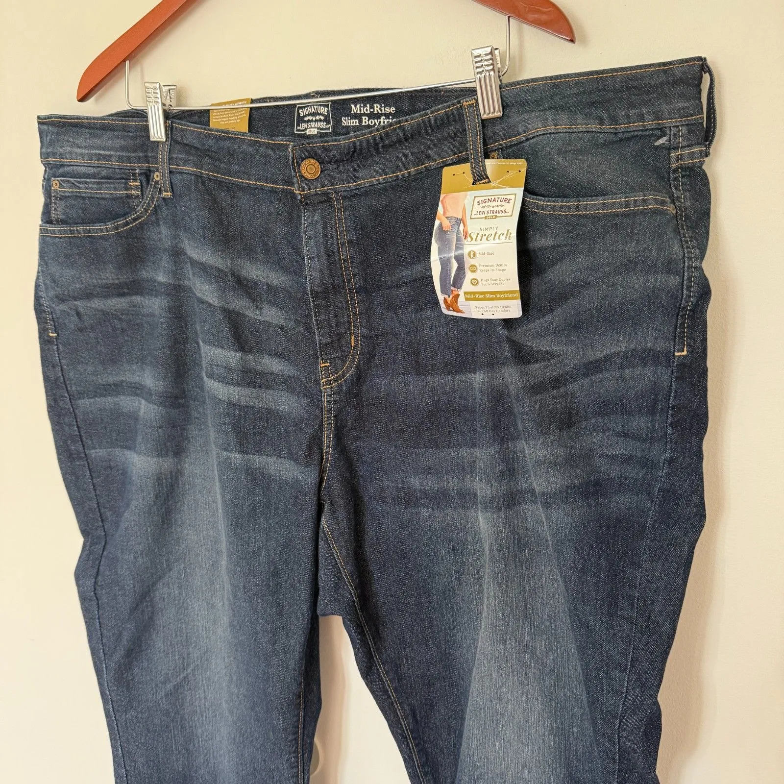 NWT Levi Strauss Signature Gold Womens Mid Rise Slim Boyfriend Jeans Sz 28 - Image 11