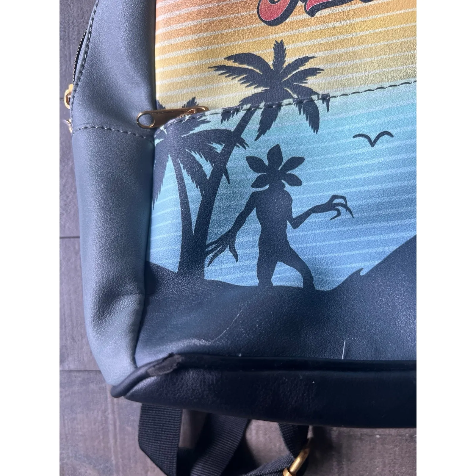 Funko Pop Netflix Stranger Things‎ Exclusive Demogorgon Surfer Mini Backpack - Image 2