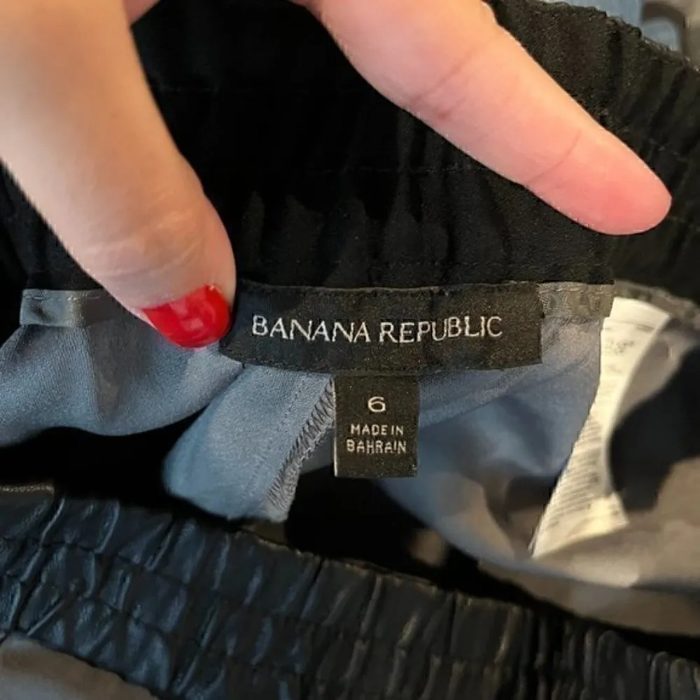 Banana Republic charcoal faux leather accent pants - Image 4