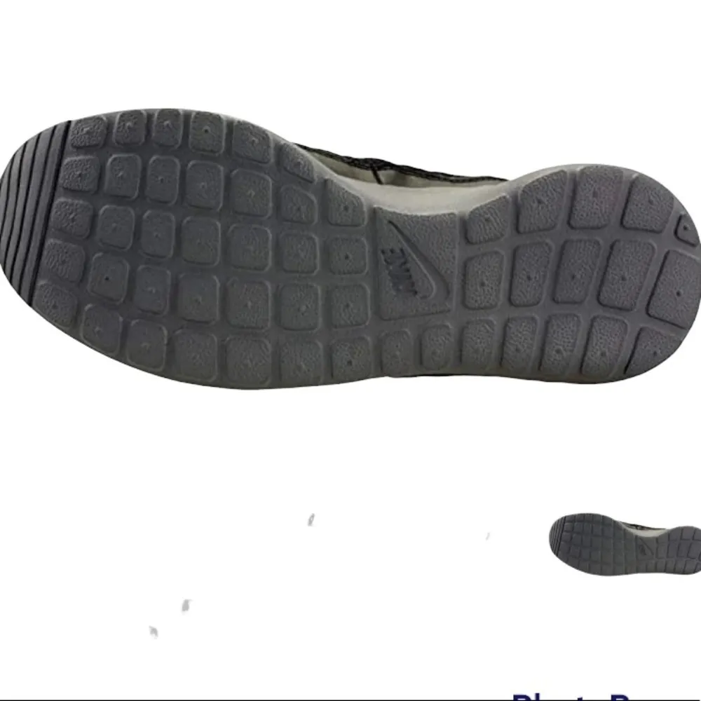 NIKE Women's Roshe One‎ High SneakerBoot - Image 2