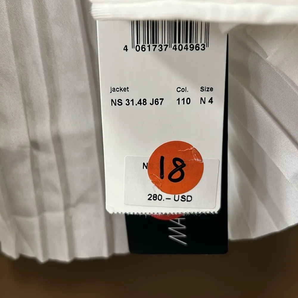 NWT Marc Cain sports N4/10/M cream jacket / short sleeve cardigan pleated back - Image 5