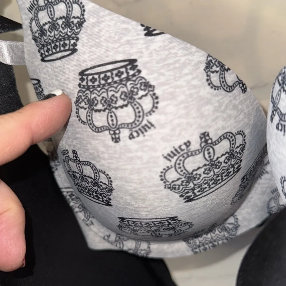 Juicy Couture bras Black Gray crown 34B bling lightly padded underwire 2 pack - Image 4