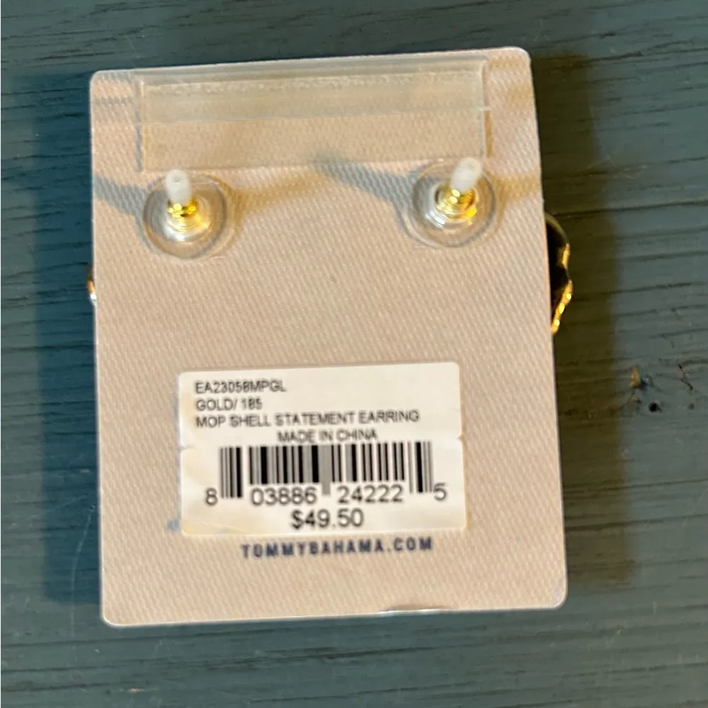 NWT Tommy Bahama Gold and White Mother of Pearl Sea Shell Earrings - Image 3