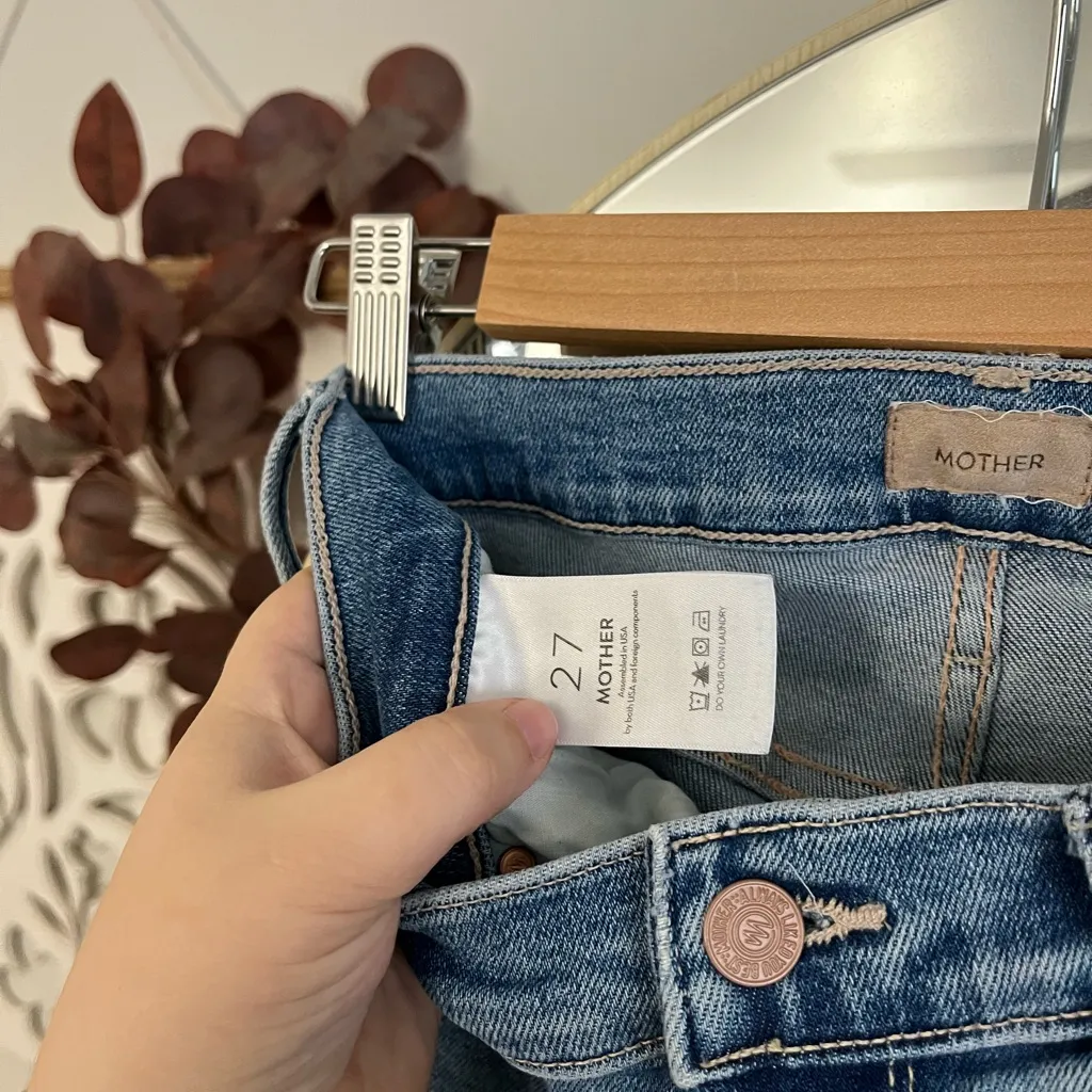 MOTHER Mid Rise Dazzle Ankle Fray in Riding the Cliffside Blue Jeans Size 27 - Image 11