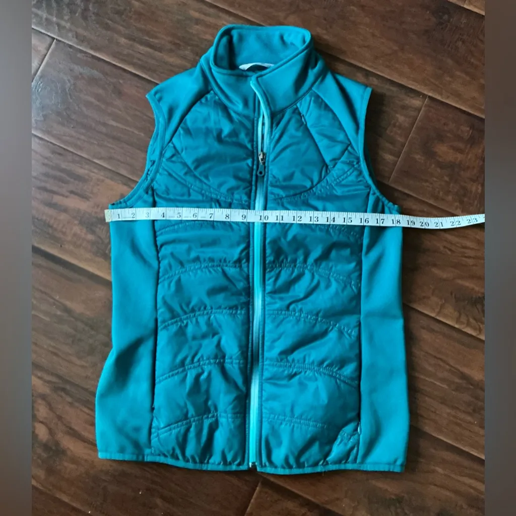 Pretty and comfy ATHLETA vest 🦋 - Image 6