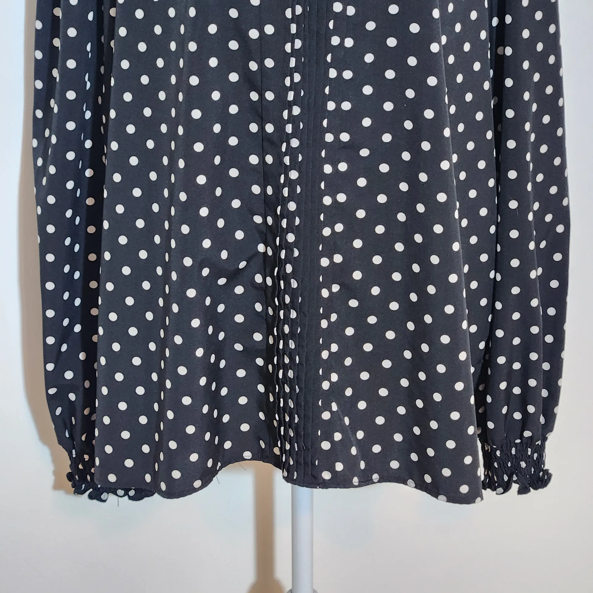 Black and White Polka Dot Long Sleeve Blouse Size 3XL Shein Curve Polka Dot Top - Image 3