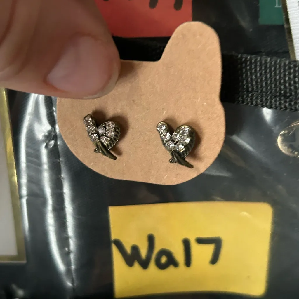 Elegant Silver Heart Earrings - Image 5