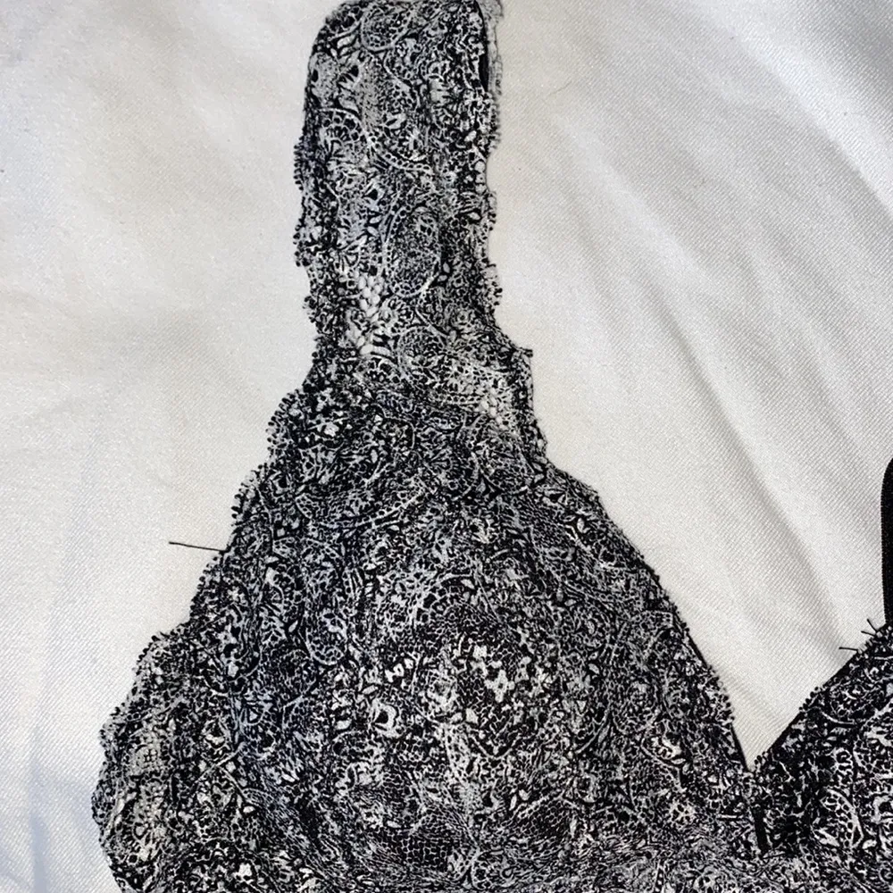 NWT padded bralette - Image 4