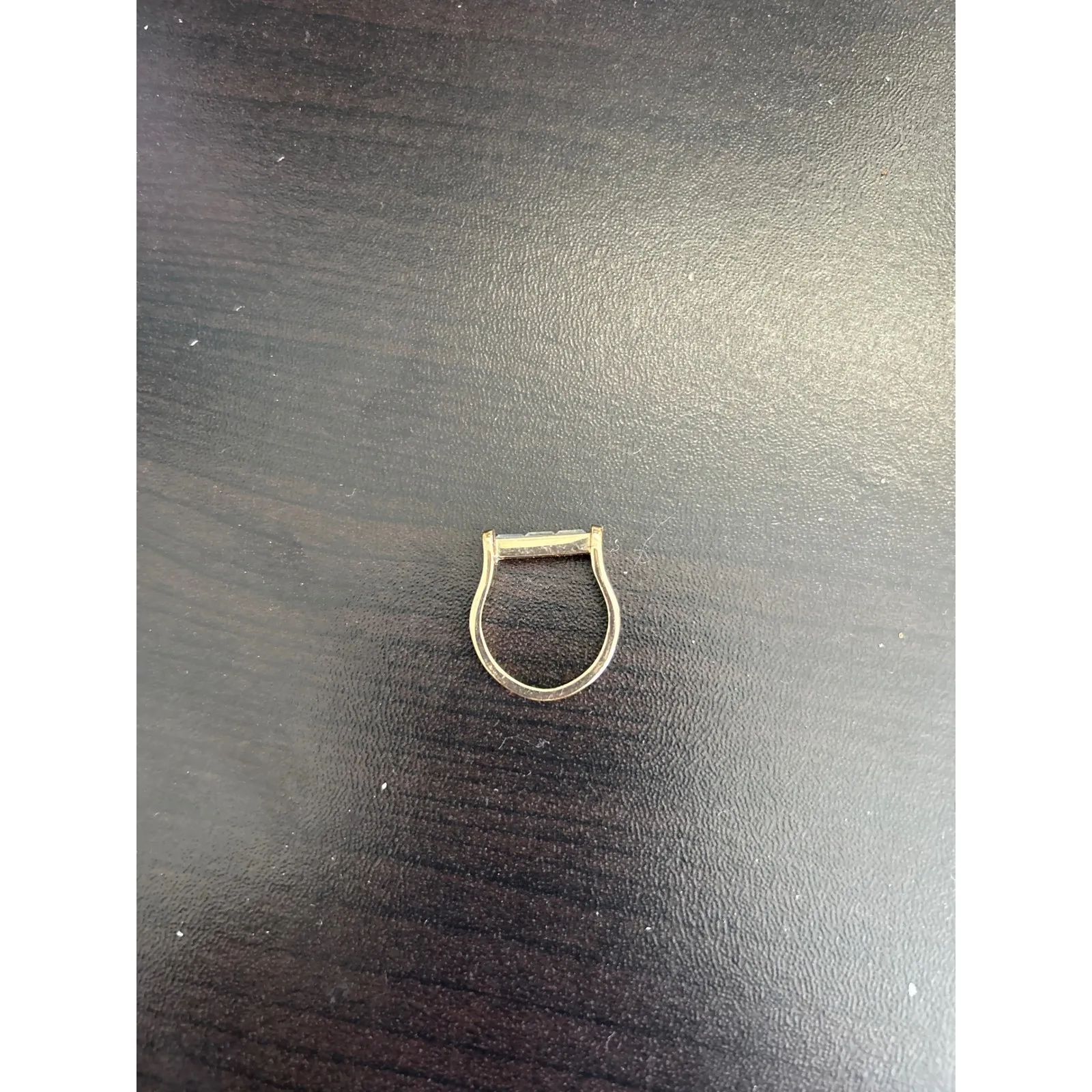 Gold Tone Baguette Cut Ring, Minimalist Modern Fashion‎ Jewelry, size approx 8 - Image 3